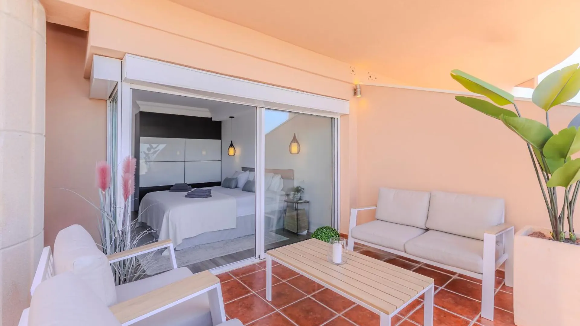 2 Bedroom Amazing Views Golf And Pool Marbella 0*,